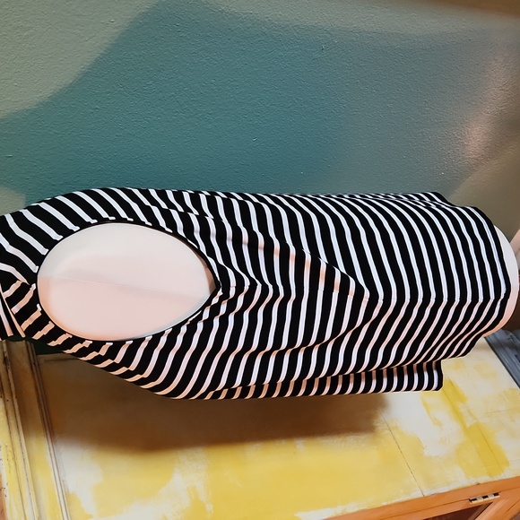 Chico's sleeveless ultimate tee. - Picture 4 of 7